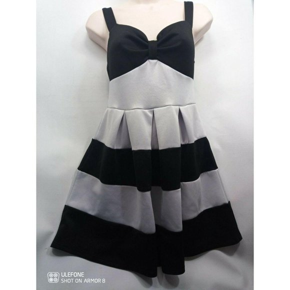 Rue 21 Sleeveless Striped knee length Dress NWOT Midi Ruffled - Picture 7 of 7